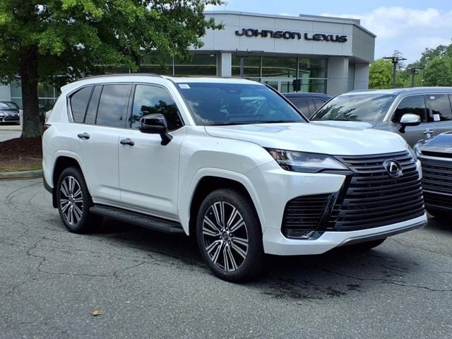 2025 Lexus LX Luxury's photo