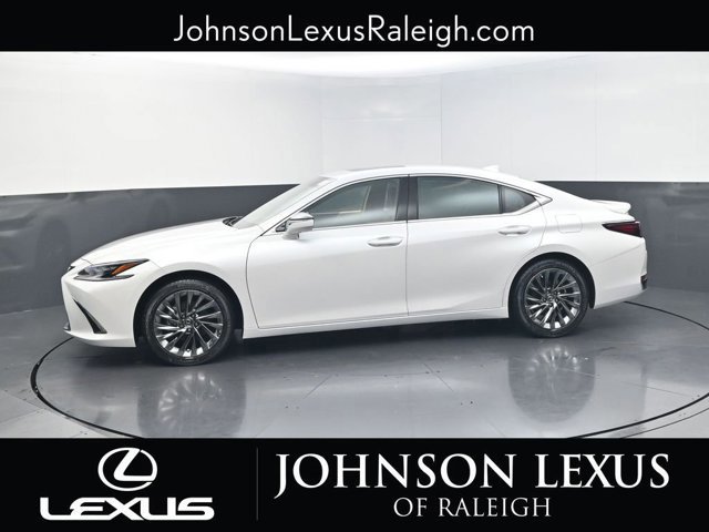 2024 Lexus ES 300h Ultra Luxury photo 2