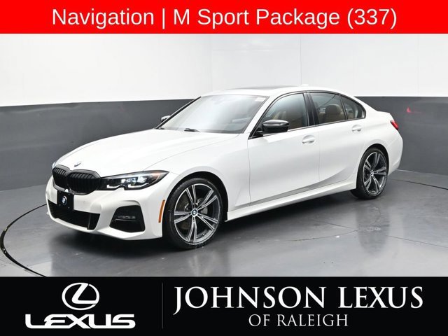 2022 BMW 3 Series 330i xDrive Sedan's photo