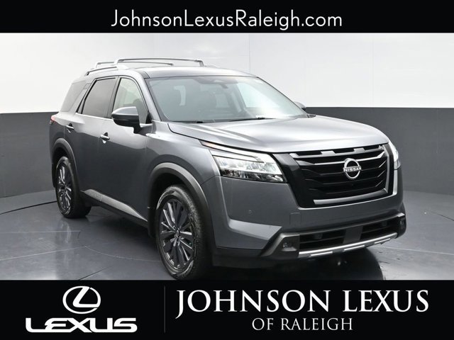 2023 Nissan Pathfinder SL photo 2