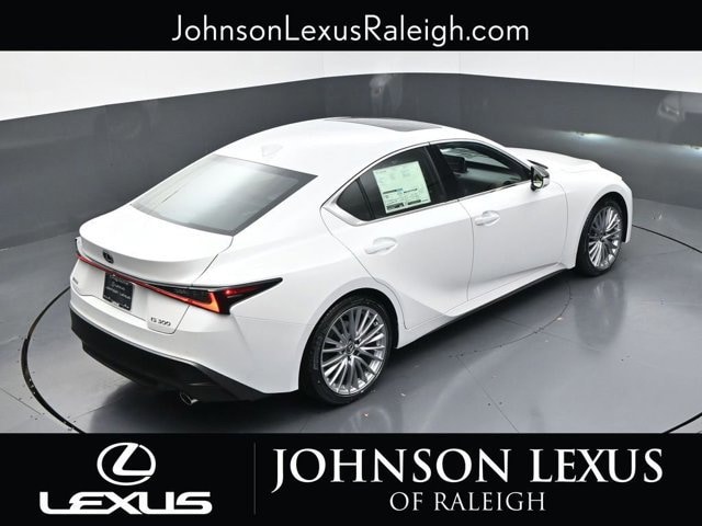 2025 Lexus IS 300 - Photo 26