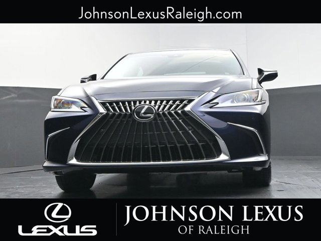 2025 Lexus ES 350's photo