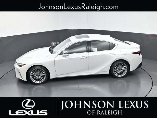 2025 Lexus IS 300 - Photo 28