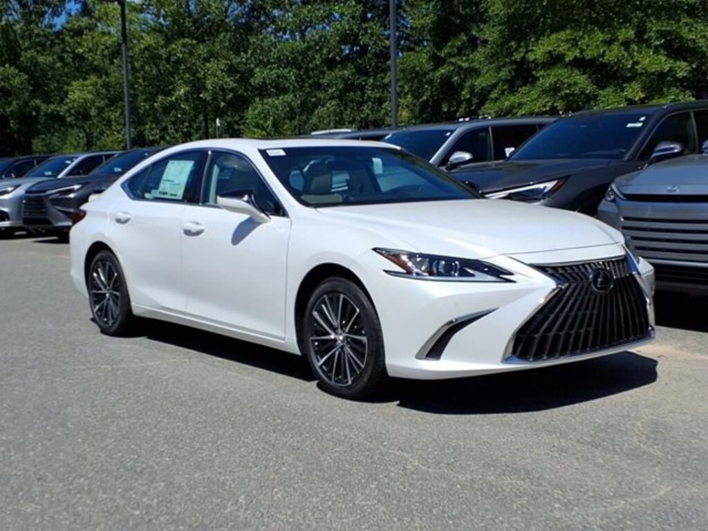 New 2025 Lexus ES HYBRID 300h 4-DOOR SEDAN