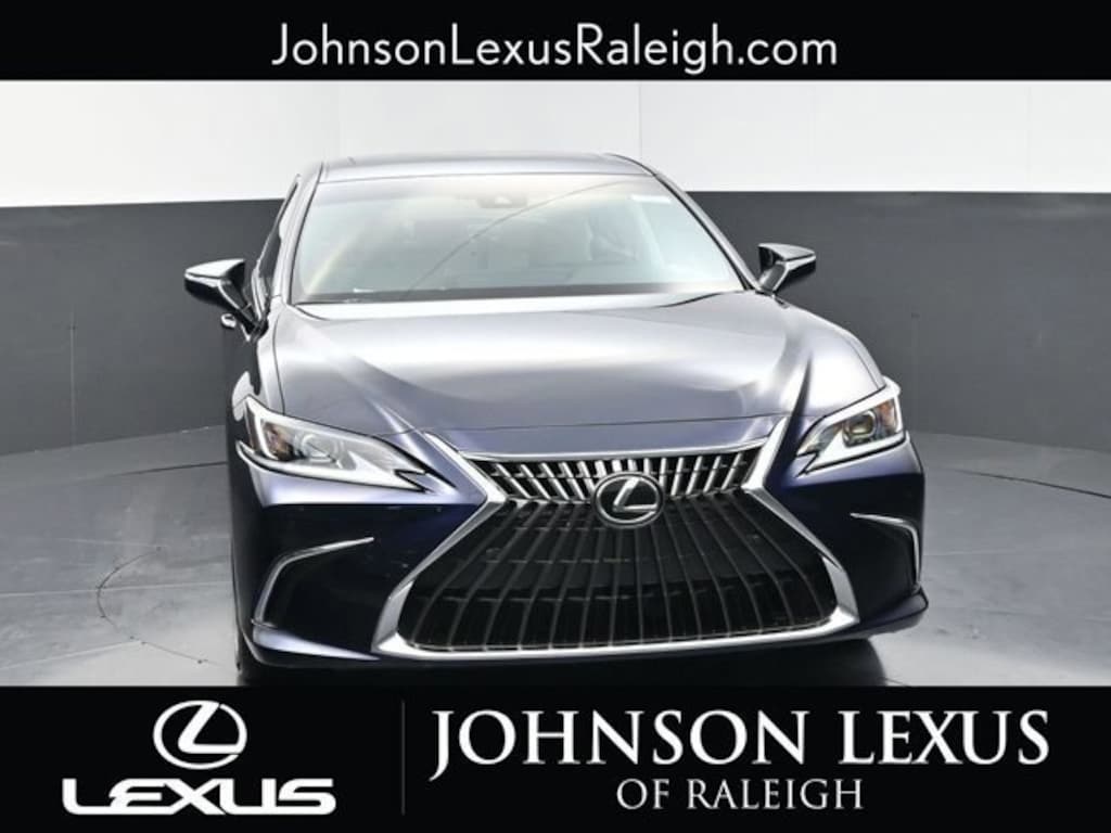 New 2025 Lexus ES HYBRID 300h 4-DOOR SEDAN