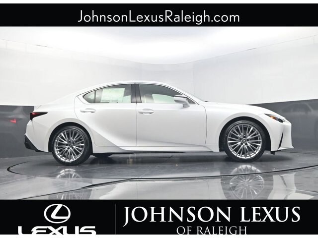 2025 Lexus IS 300 - Photo 20