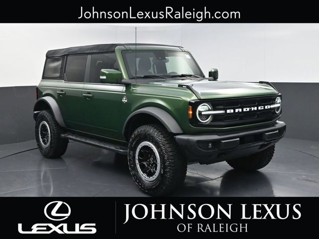 2023 Ford Bronco Outer Banks photo 2