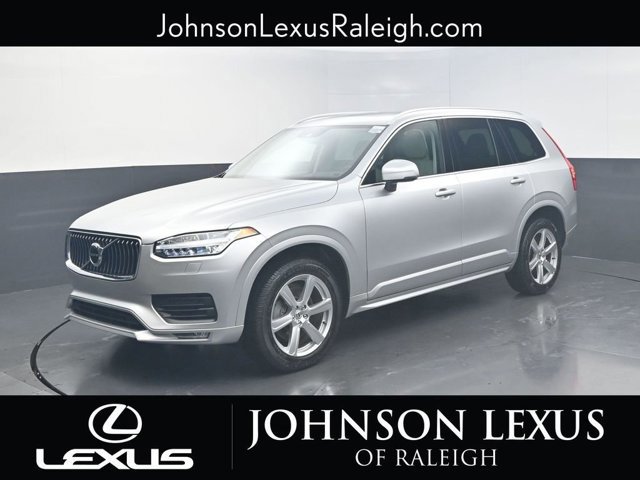 2021 Volvo XC90 Momentum's photo