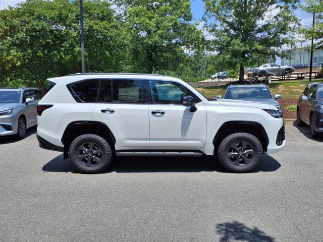 2025 Lexus LX photo 2