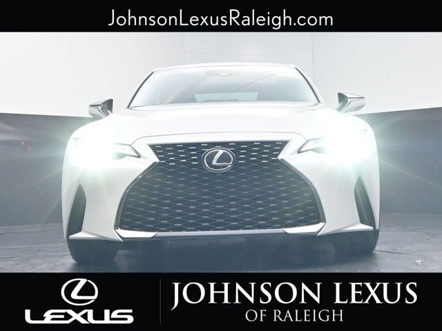 2025 Lexus IS 300 - Photo 17