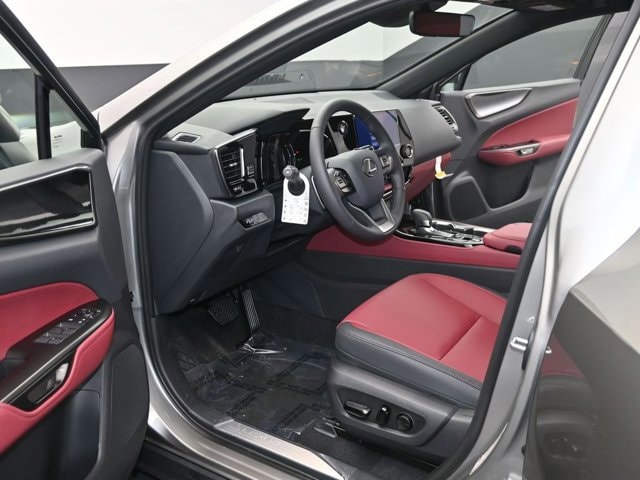 2026 Lexus NX 350h - Photo 13