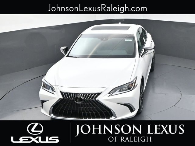 2025 Lexus ES Hybrid 300h's photo