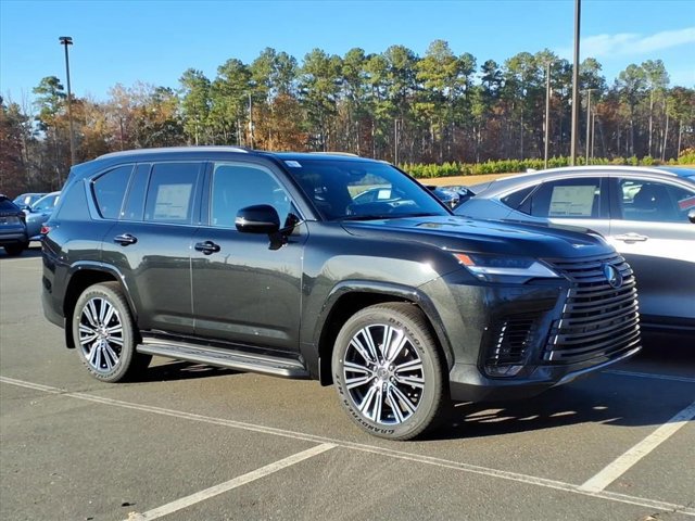 2025 Lexus LX Luxury's photo