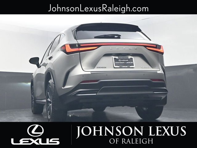 2026 Lexus NX 350h - Photo 18