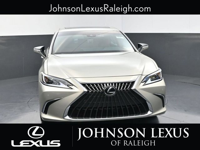 2025 Lexus ES 300h Premium photo 4