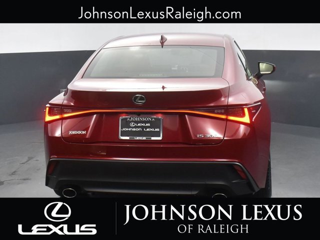 2025 Lexus IS 300 - Photo 8