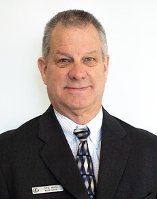 Staff member Steve Weese from 26dae108c655