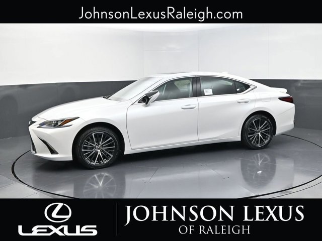 2025 Lexus ES 300h photo 2