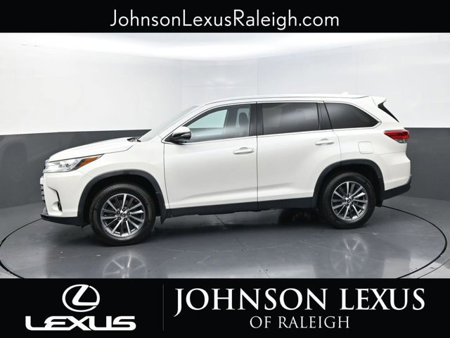 2019 Toyota Highlander SE XLE photo 2