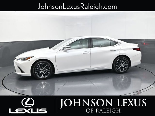 2025 Lexus ES 300h Base photo 2