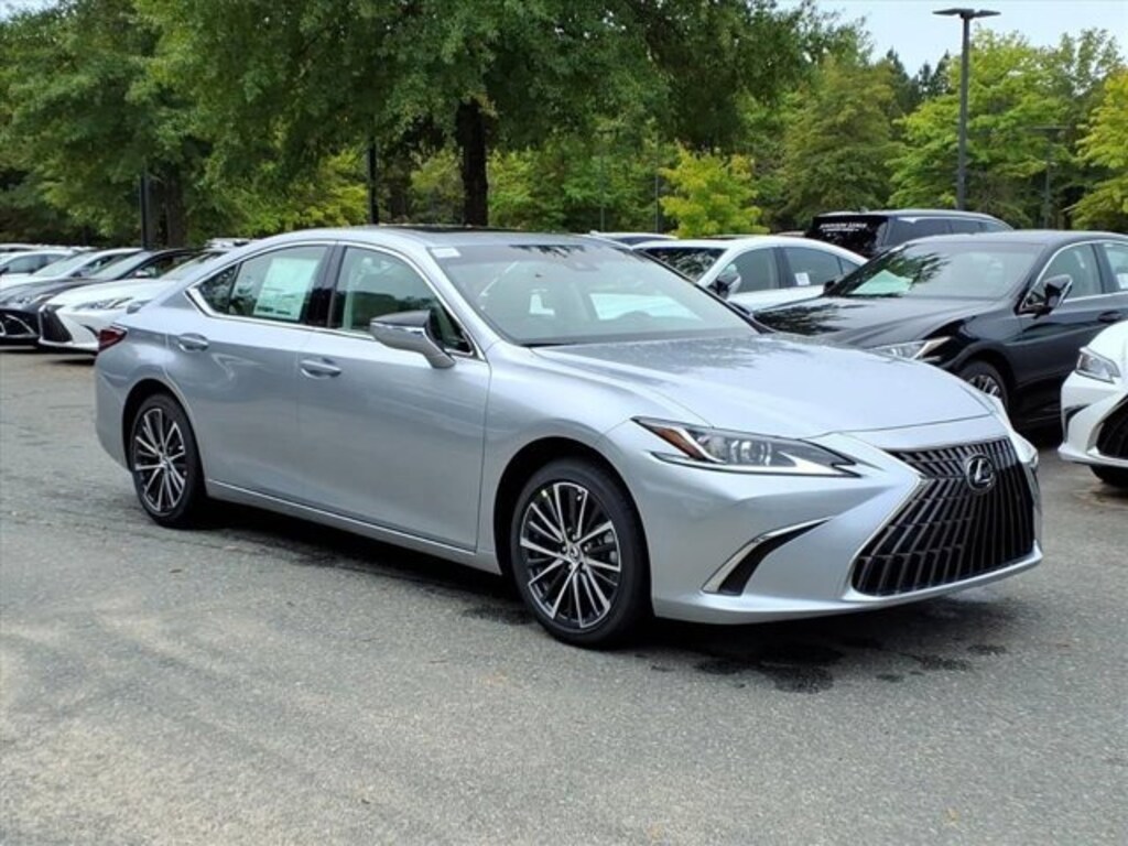 New 2025 Lexus ES HYBRID 300h 4-DOOR SEDAN
