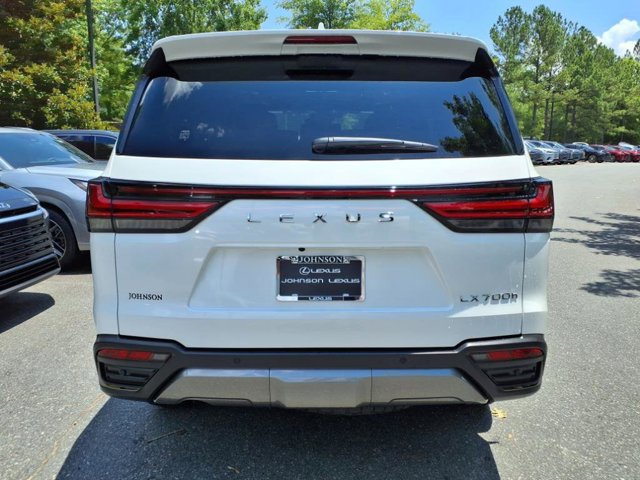 2025 Lexus LX photo 4
