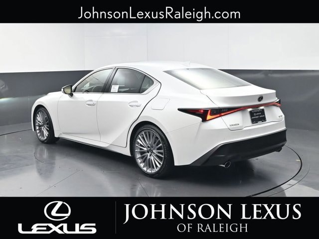 2025 Lexus IS 300 - Photo 7