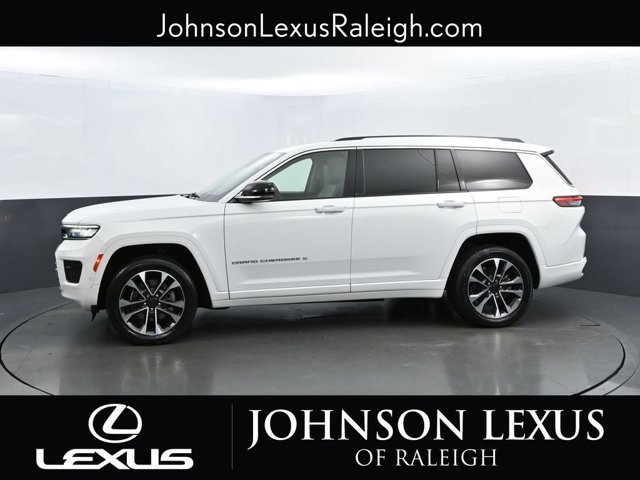 2021 Jeep Grand Cherokee Overland photo 2