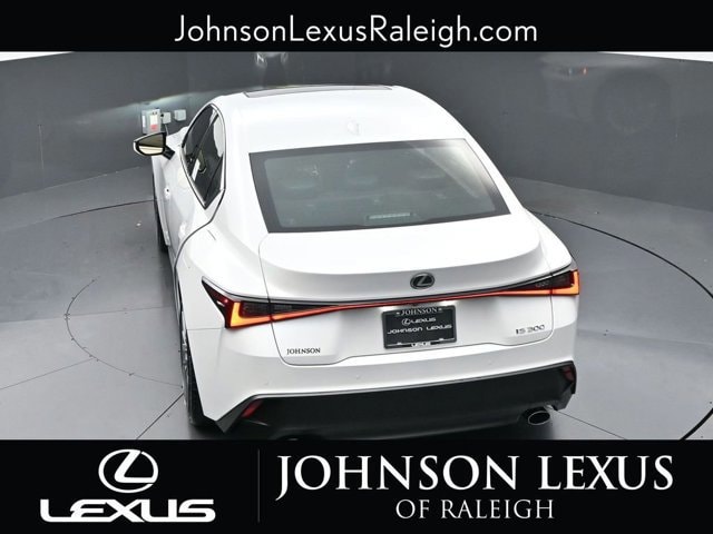 2025 Lexus IS 300 - Photo 25