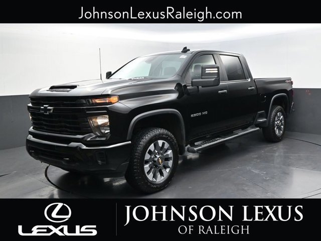 2025 Chevrolet Silverado HD Custom 4WD Crew Cab Standard Box's photo