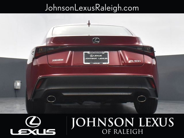 2025 Lexus IS 300 - Photo 17