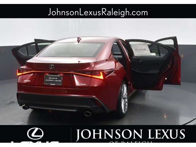 2025 Lexus IS 300 - Photo 34
