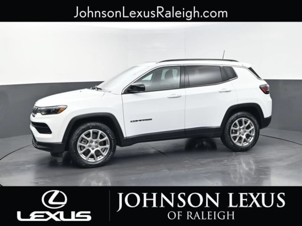 Used 2023 Jeep Compass Latitude Lux