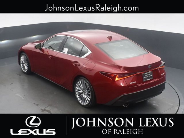 2025 Lexus IS 300 - Photo 26