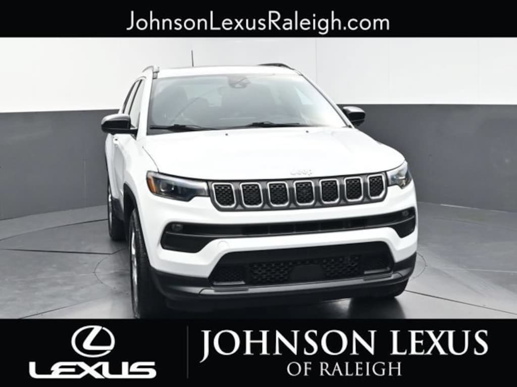 Used 2023 Jeep Compass Latitude Lux