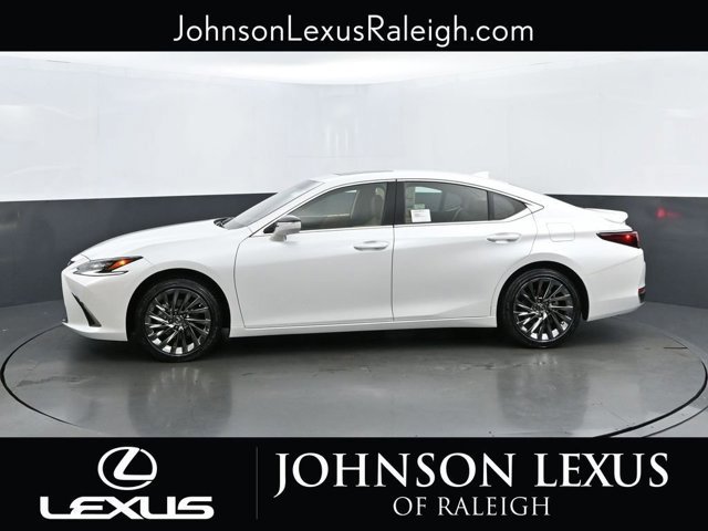2025 Lexus ES 300h Ultra Luxury photo 2