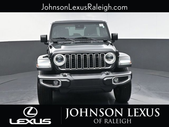 2024 Jeep Wrangler Sahara photo 4