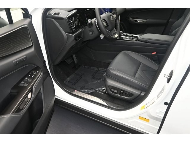 2026 Lexus NX 450h+ Luxury - Photo 11