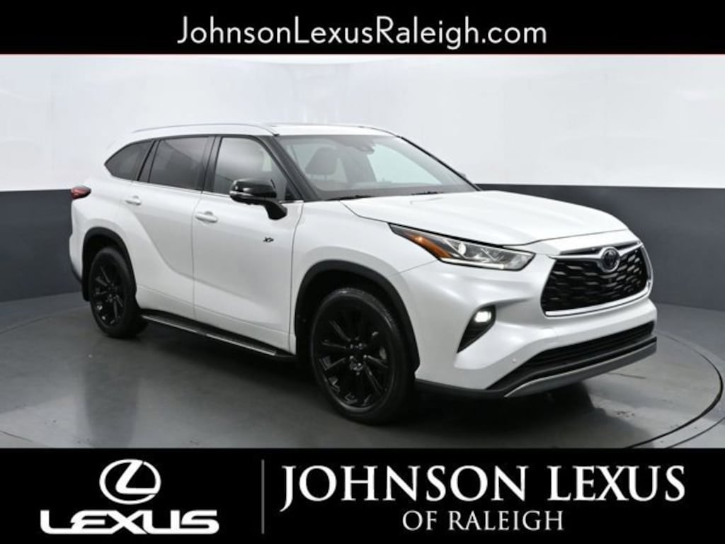 Used 2024 Toyota Highlander LE SUV