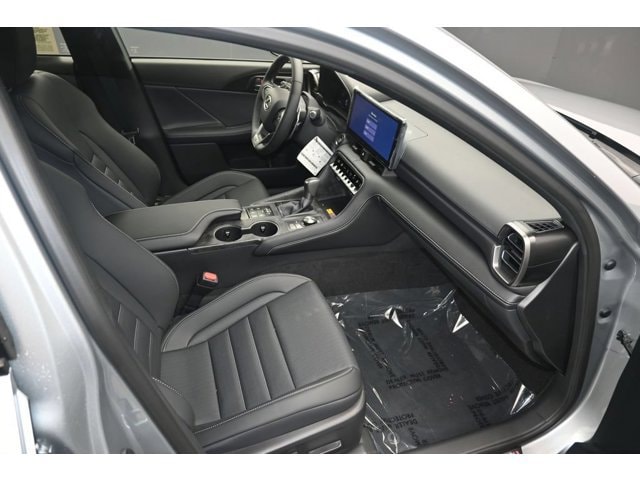 2026 Lexus IS 350 F SPORT - Photo 10