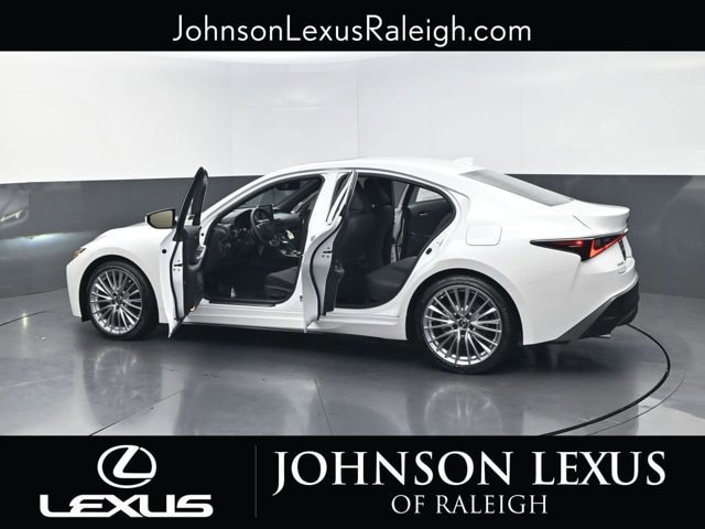 2025 Lexus IS 300 - Photo 14