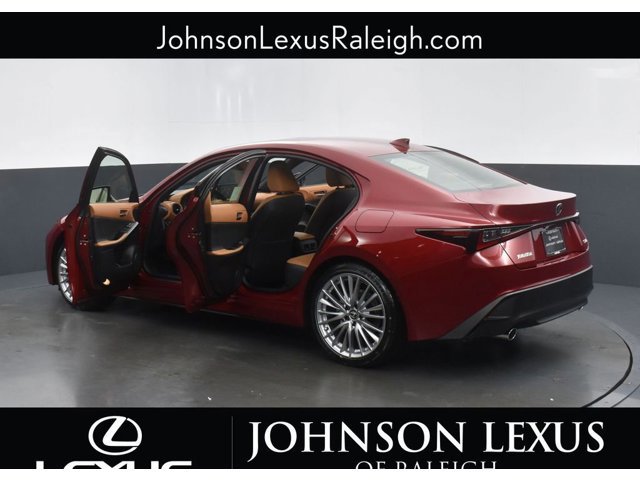 2025 Lexus IS 300 - Photo 8