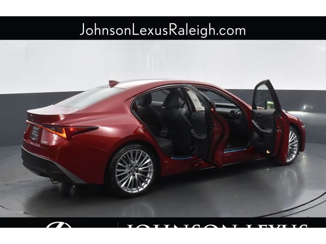 2025 Lexus IS 300 - Photo 31