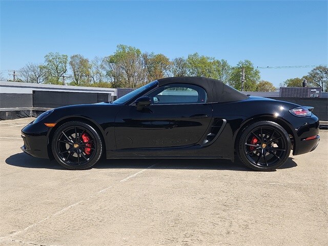 2024 Porsche Boxster S photo 2