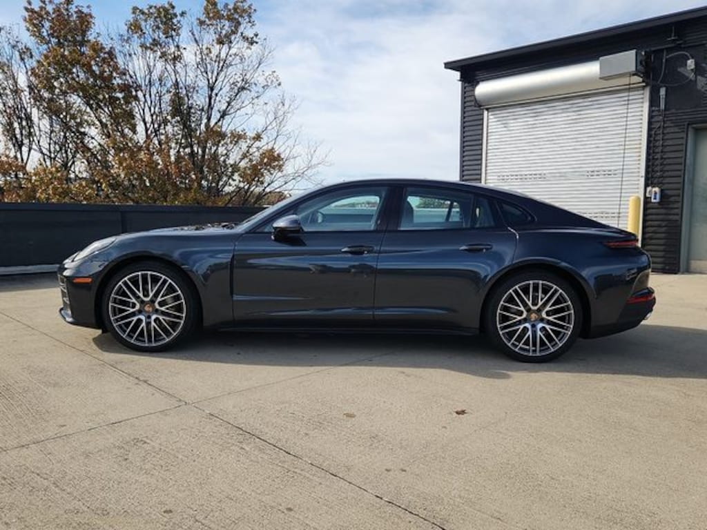 New 2026 Porsche Panamera 4 Hatchback