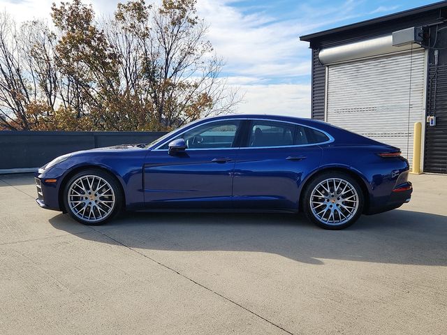 2026 Porsche Panamera 4 photo 2