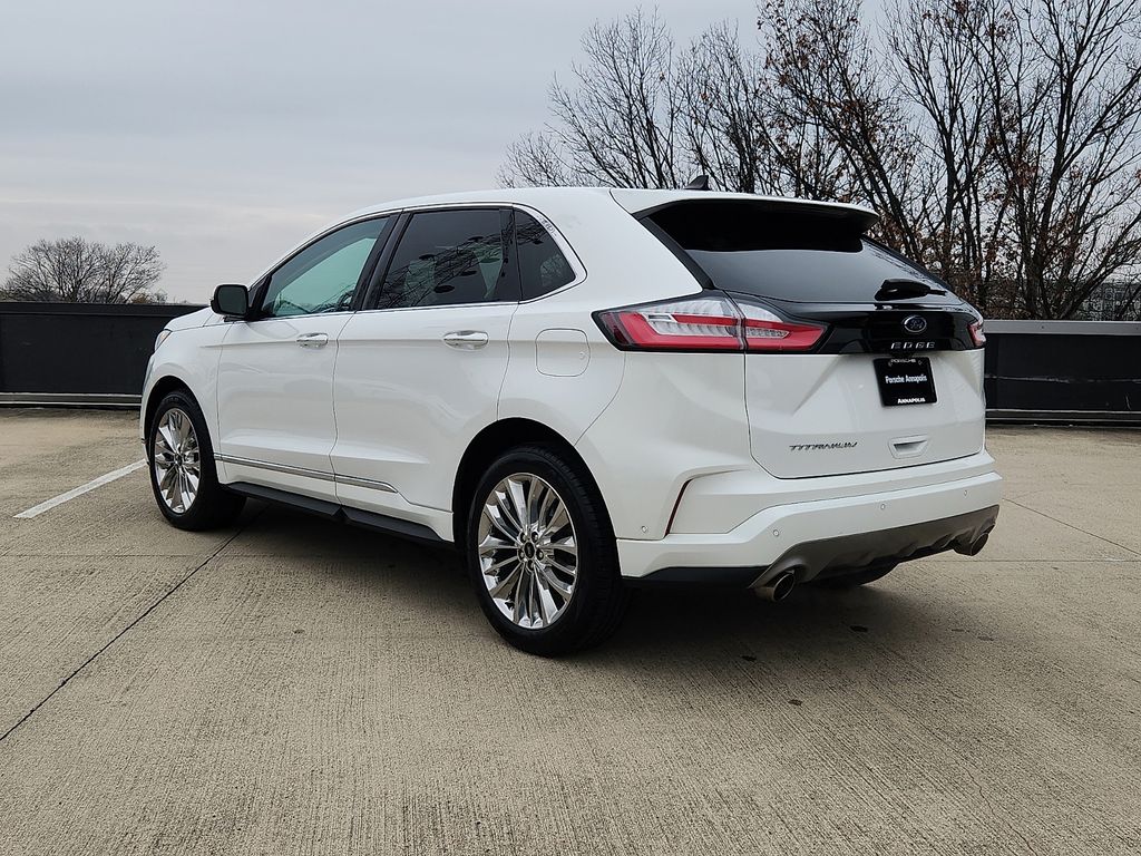2021 Ford Edge Titanium photo 3