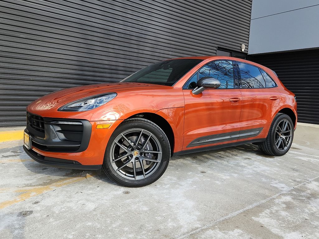 2025 Porsche Macan Base