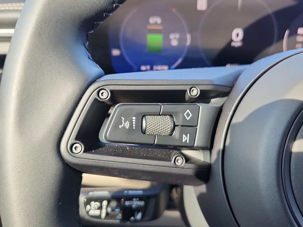 2025 Porsche Macan S - Photo 22