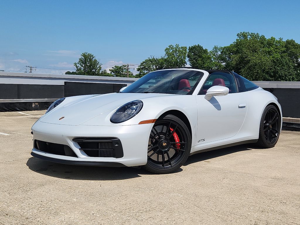 2024 Porsche 911 GTS's photo